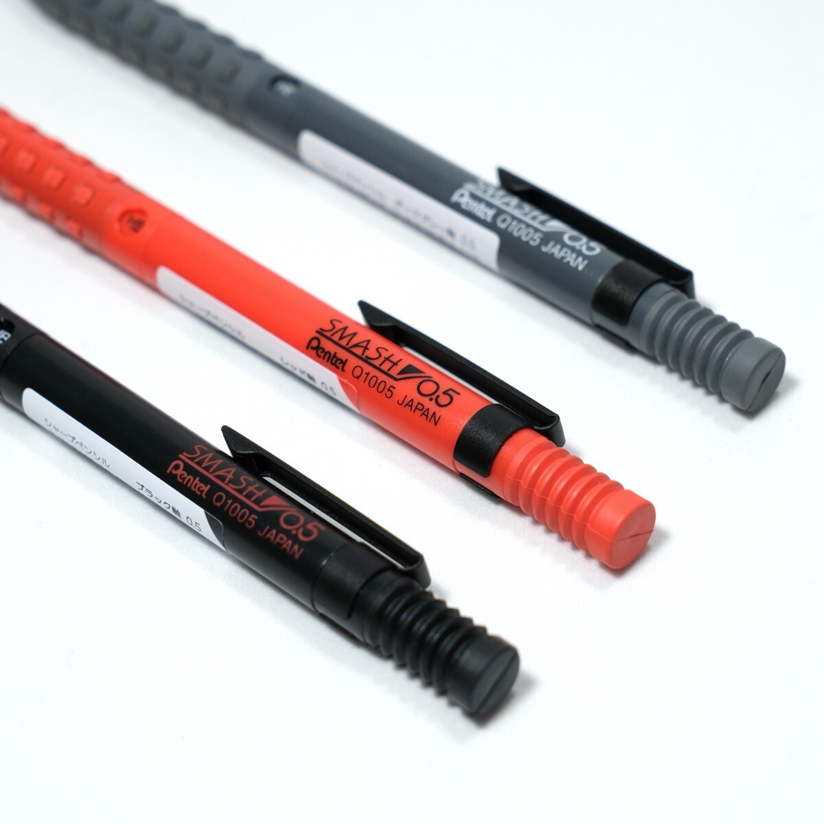 Pentel SMASH Q1005 標誌和筆帽