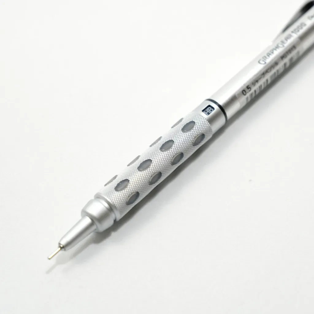 經典自動鉛筆推薦-Pentel GRAPHGEAR 1000護套出來